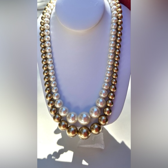 Elegant 50% off DOUBLE Strand Faux Pearl Necklace UNSIGNED Classic Rich Beauty - Picture 7 of 7